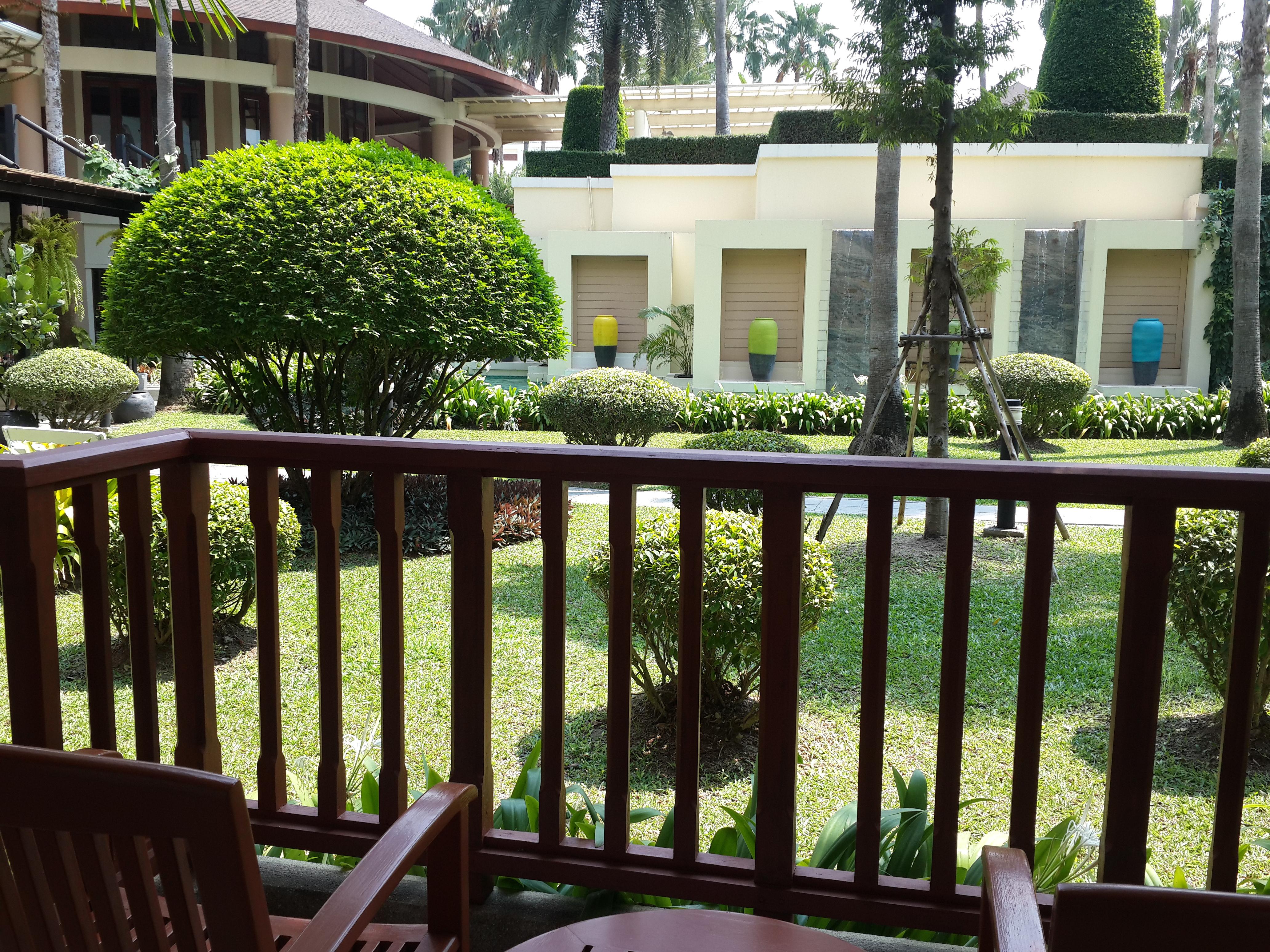 The Tide Resort Bangsaen Exterior foto