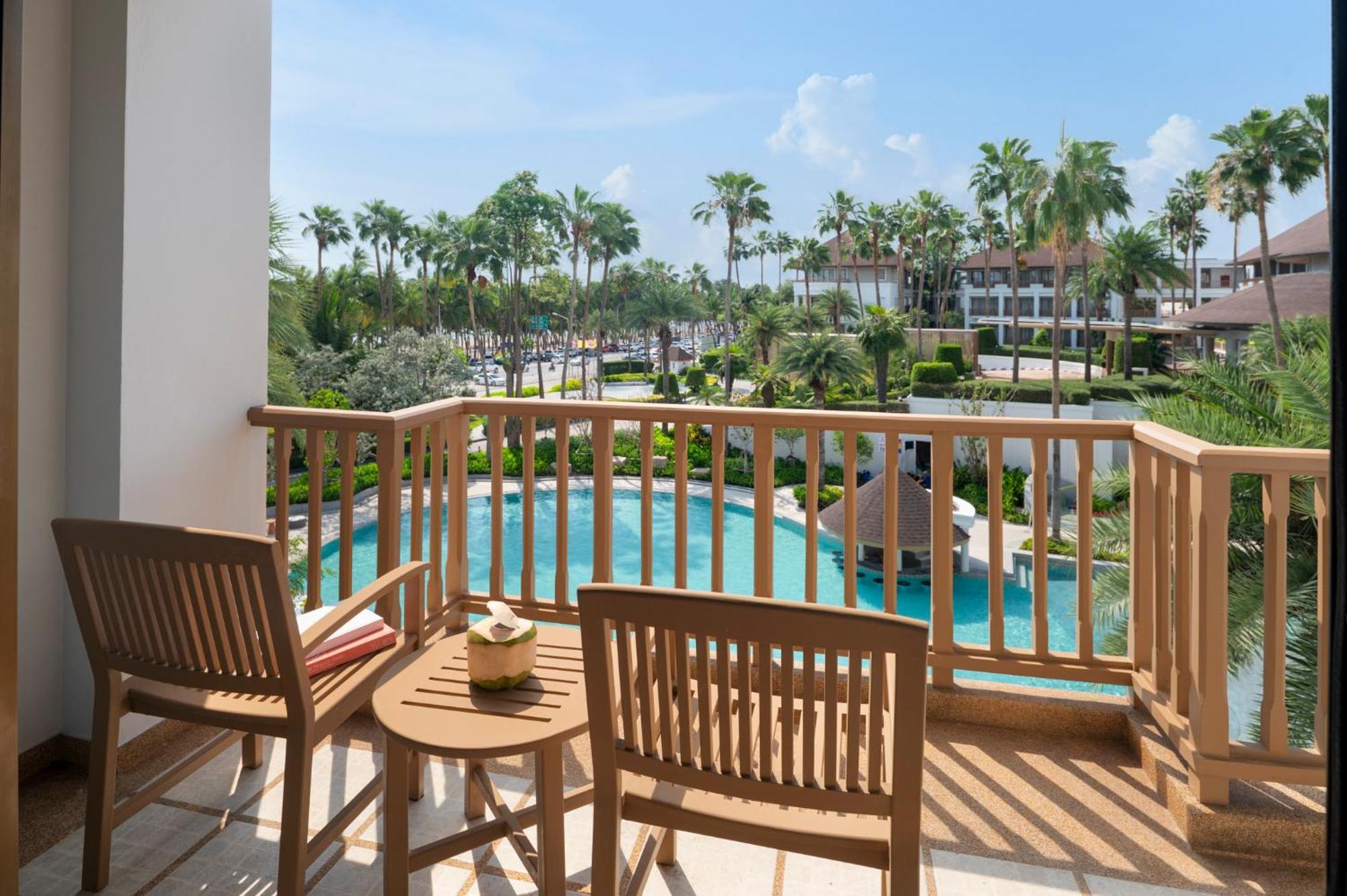 The Tide Resort Bangsaen Exterior foto