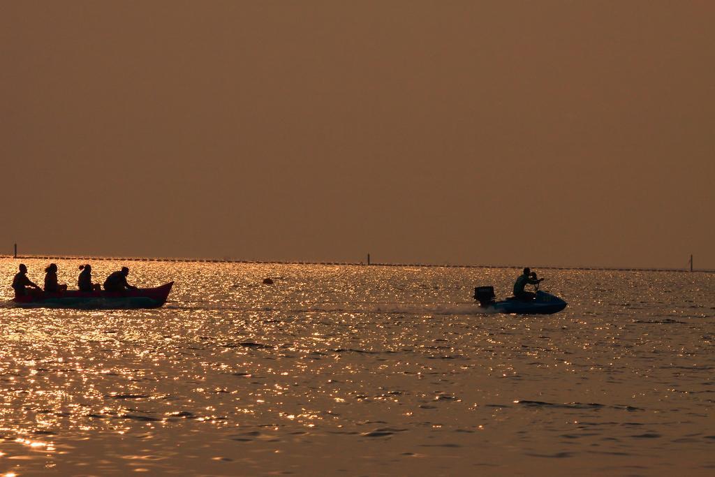 The Tide Resort Bangsaen Exterior foto