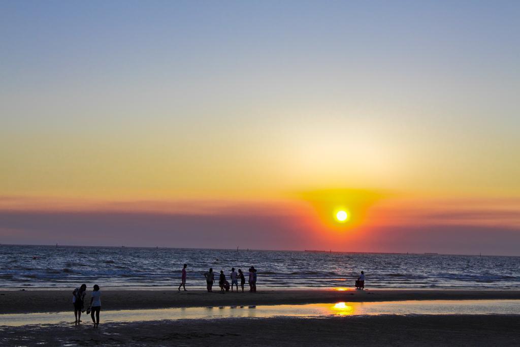The Tide Resort Bangsaen Exterior foto